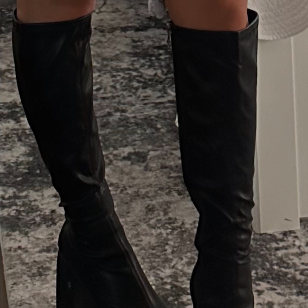 Elegant Black Knee-High Women's Boots